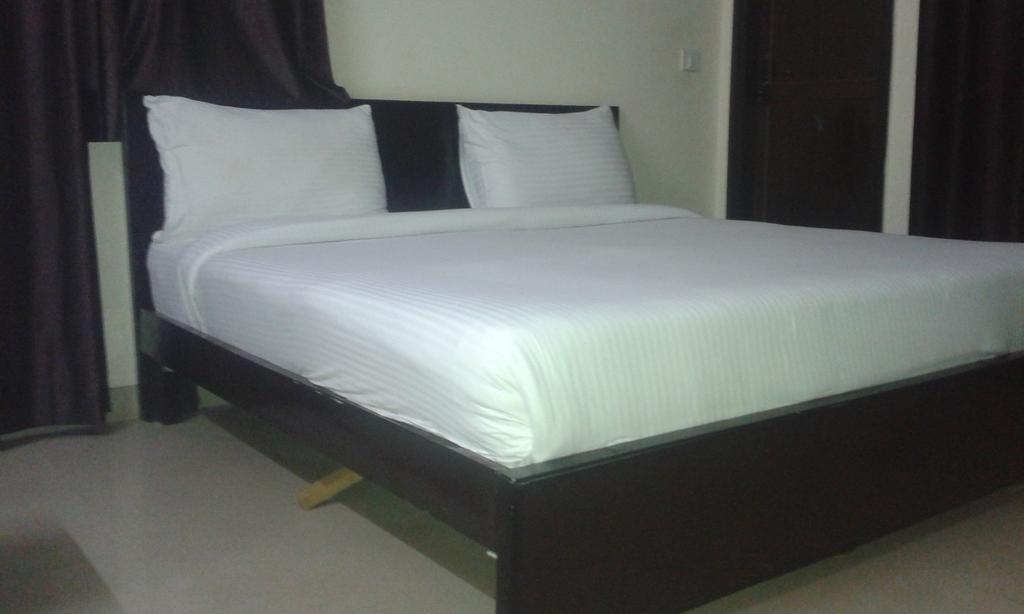 Charanpahari Hotel 新德里 客房 照片