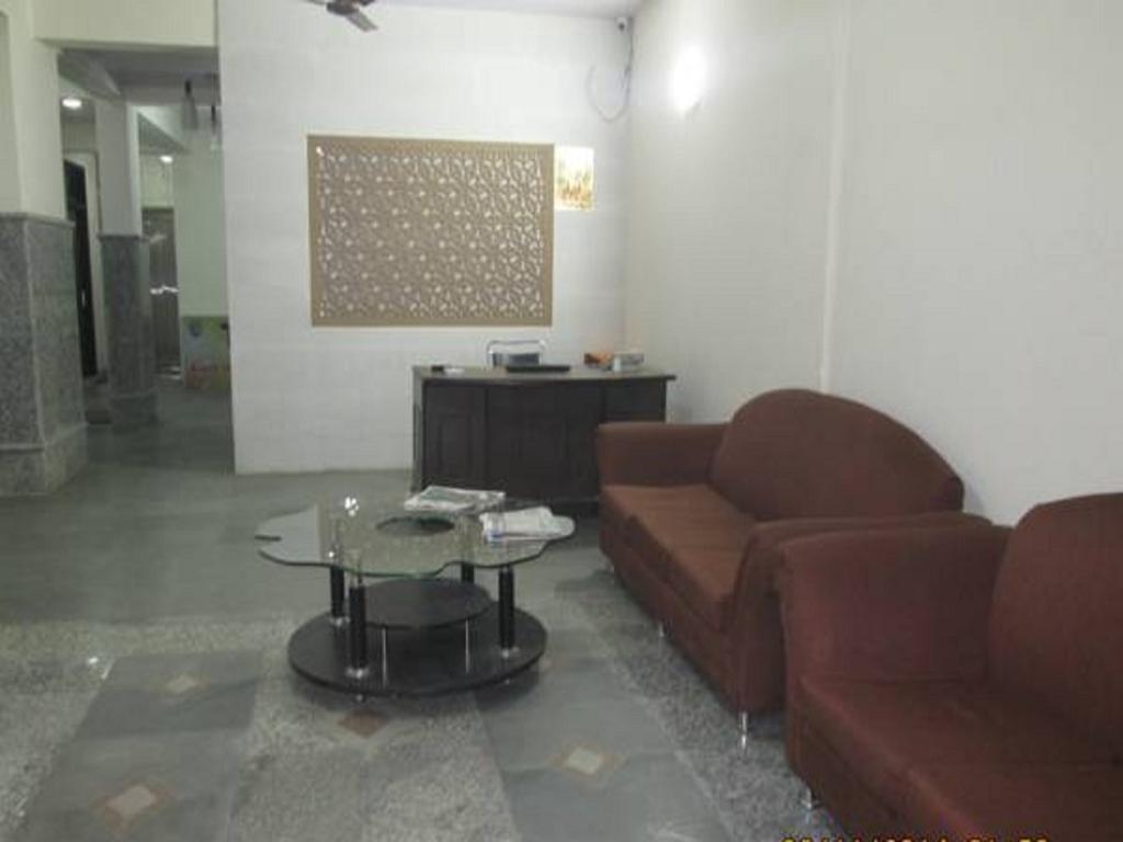 Charanpahari Hotel 新德里 外观 照片