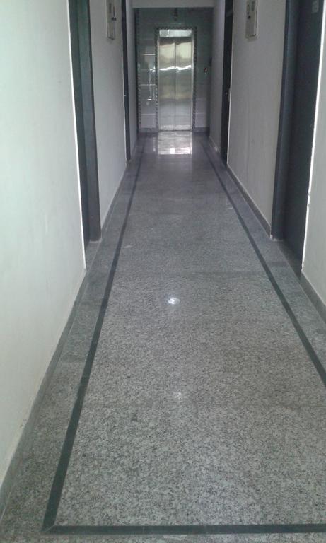 Charanpahari Hotel 新德里 外观 照片
