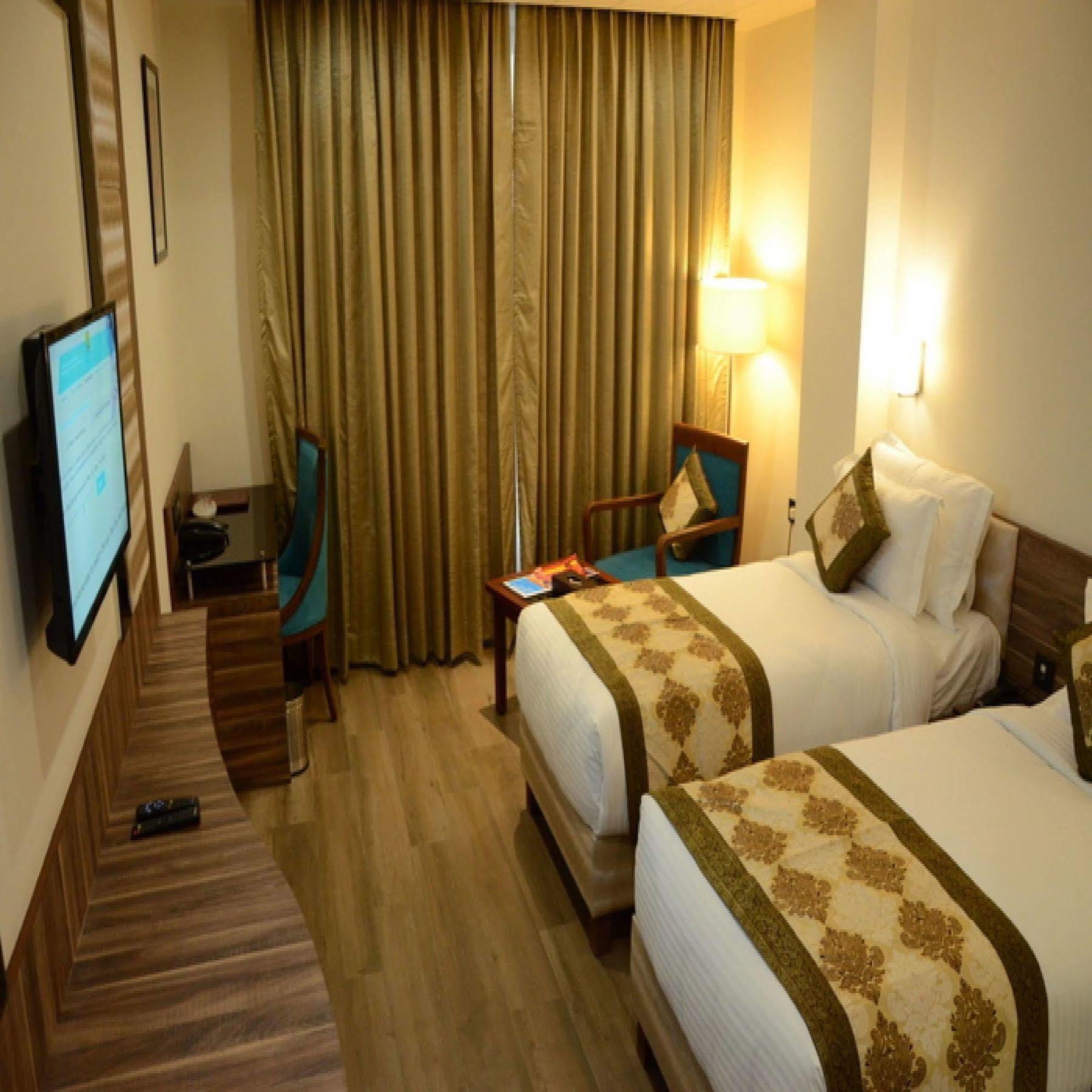 Charanpahari Hotel 新德里 外观 照片