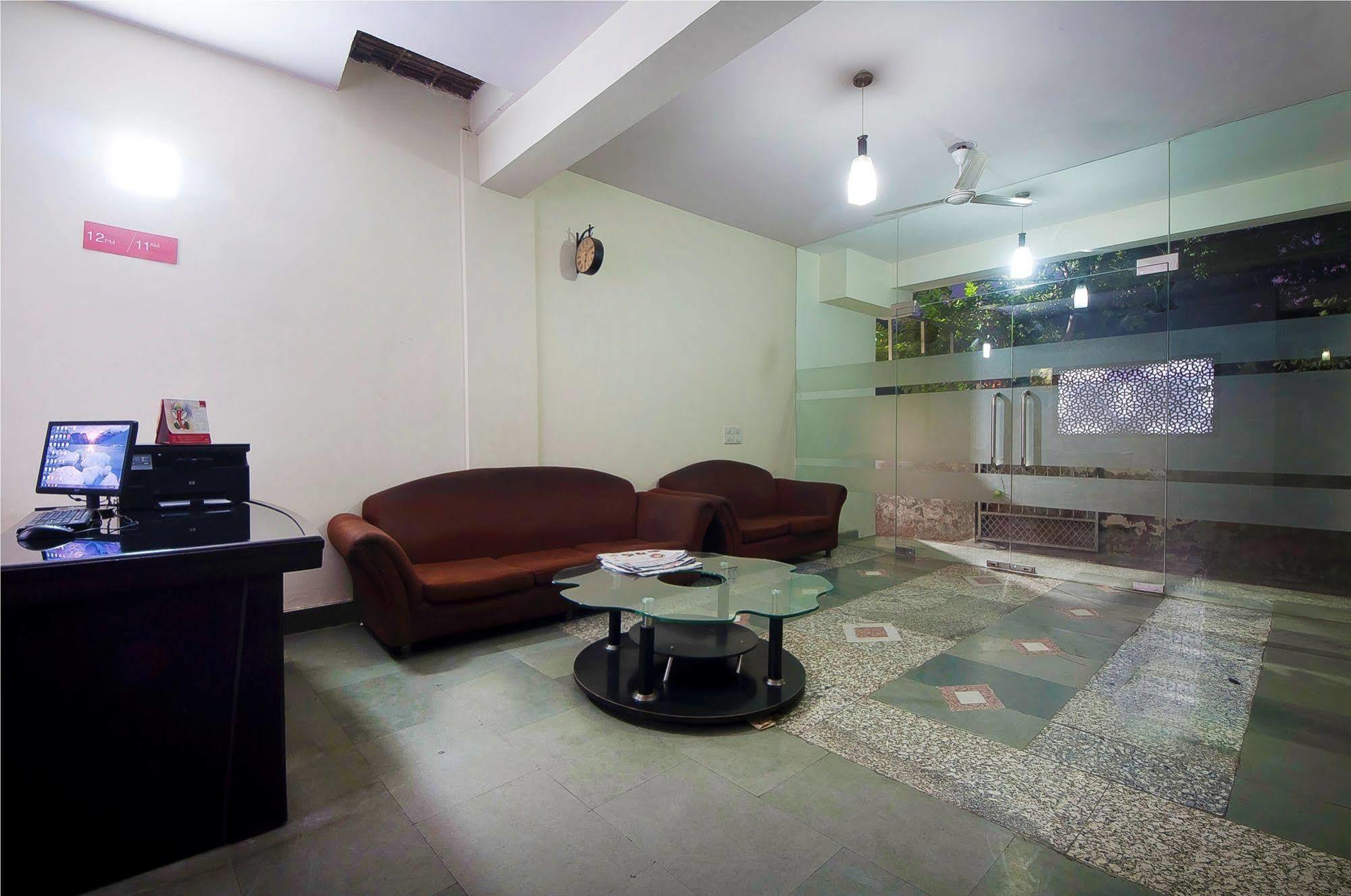 Charanpahari Hotel 新德里 外观 照片